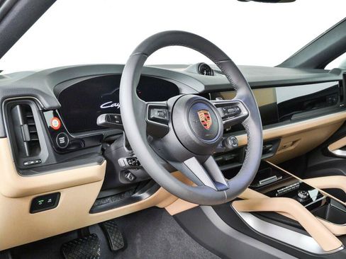 New 2026 Porsche Cayenne Coupe AWD/4WD image 4
