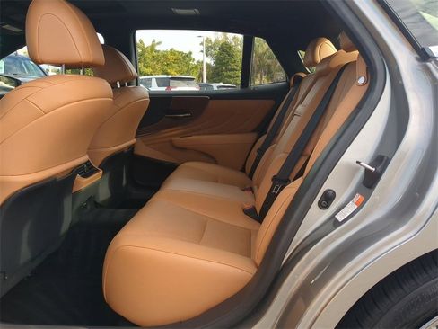 Used 2022 Lexus LS 500 500 Base image 15