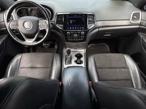 Used 2020 Jeep Grand Cherokee Altitude RWD image 11
