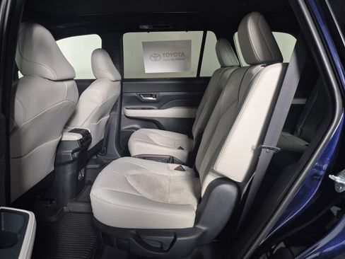 New 2026 Toyota Grand Highlander AWD Hybrid image 30