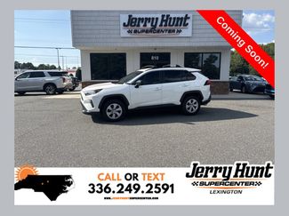 Used 2019 Toyota RAV4 LE FWD video 1