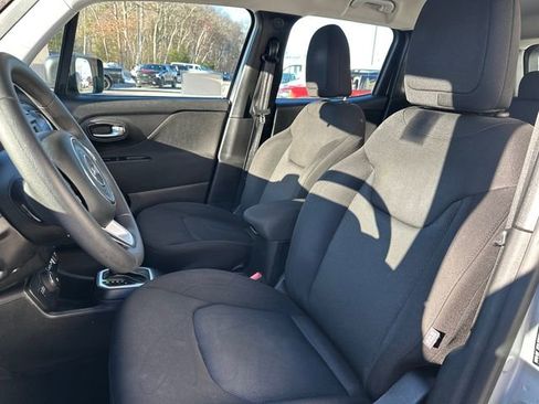 Used 2019 Jeep Renegade Sport image 37
