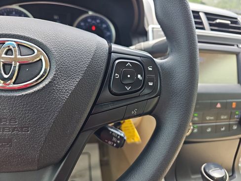 Used 2016 Toyota Camry LE FWD image 20