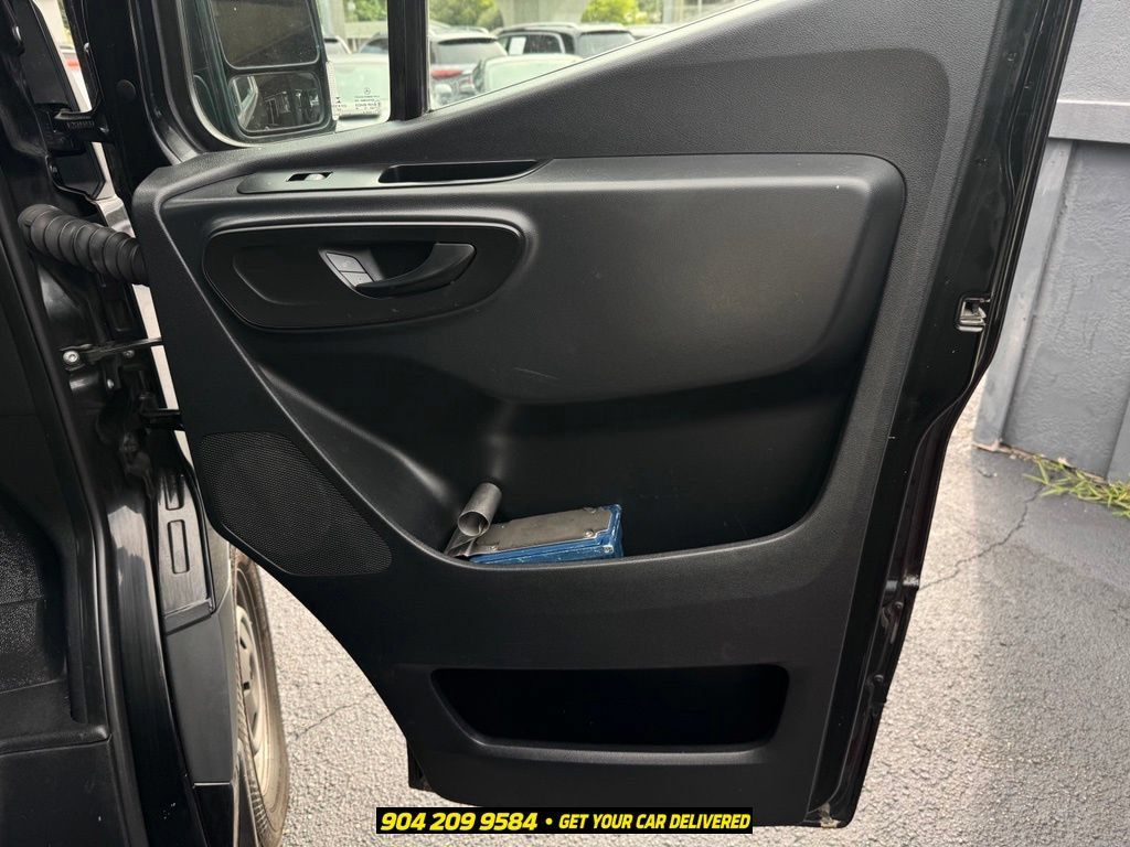 Used 2020 Mercedes-Benz Sprinter 3500 image 22