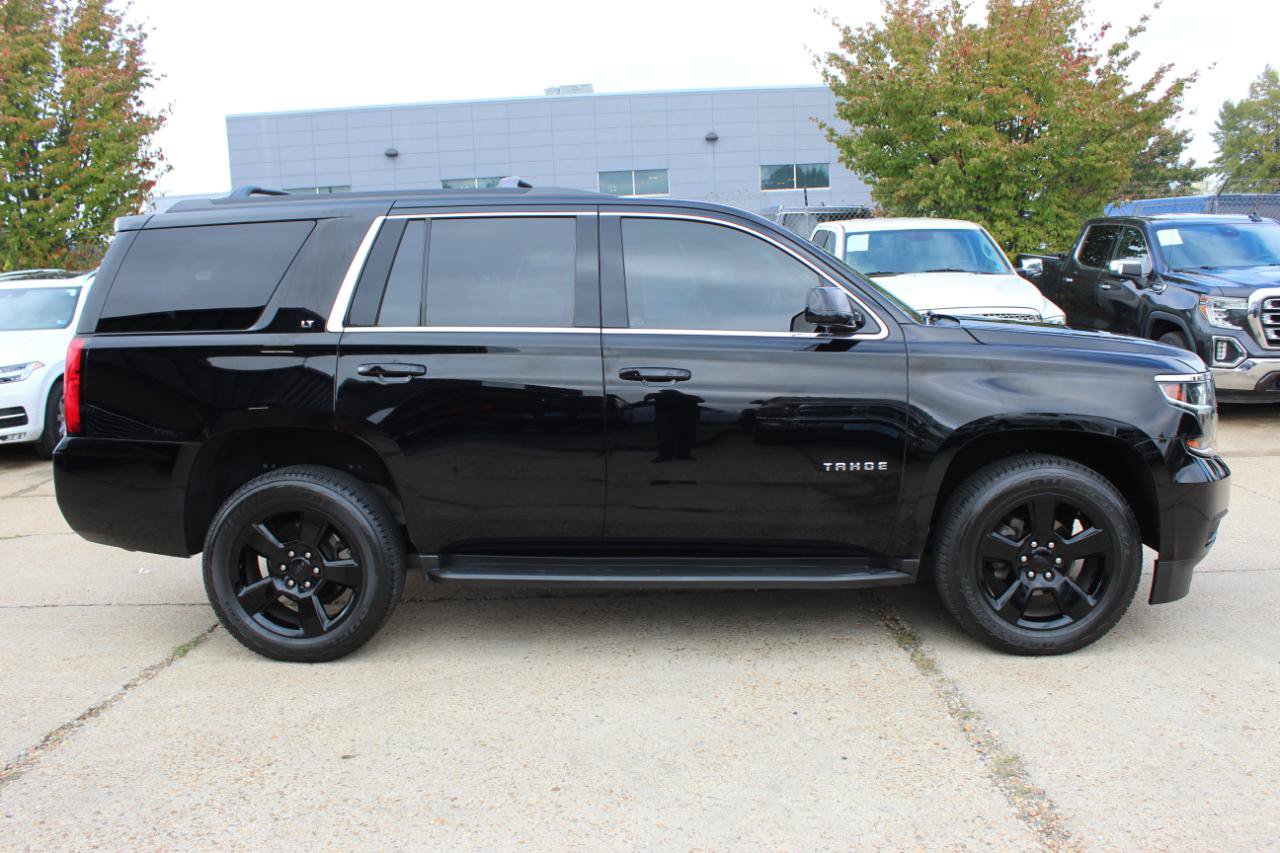 Used 2018 Chevrolet Tahoe LT w/ LT Midnight Edition AWD/4WD image 7