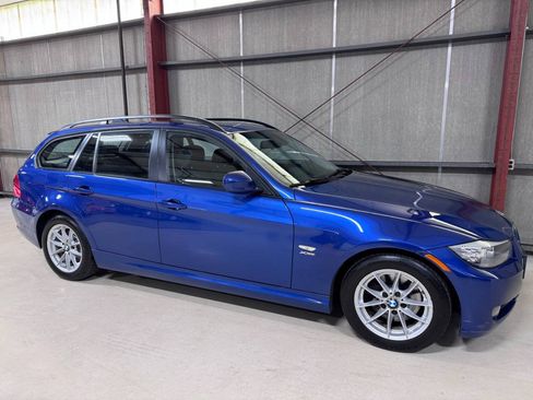 Used 2010 BMW 328i xDrive Wagon AWD/4WD image 34