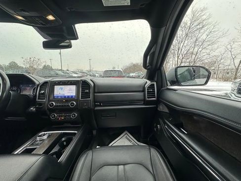 Used 2020 Ford Expedition Limited image 28