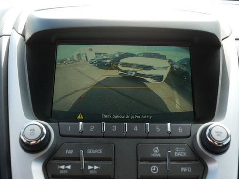 Used 2017 Chevrolet Equinox LT w/ Convenience Package image 29