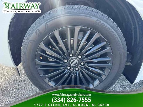 Used 2025 Nissan Armada Platinum Reserve AWD/4WD image 35
