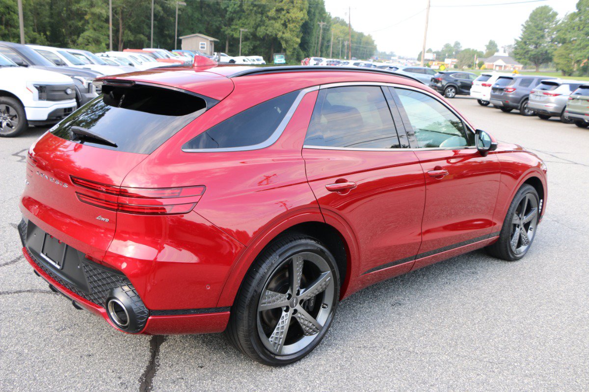 Used 2023 Genesis GV70 2.5T w/ Sport Prestige Package AWD/4WD image 8