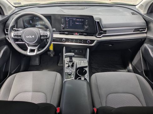 Used 2025 Kia Sportage LX AWD/4WD image 15
