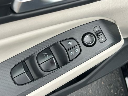 Used 2024 Nissan Altima 2.5 SV FWD image 15