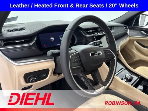 Used 2023 Jeep Grand Cherokee Limited w/ MOPAR Finishing Package AWD/4WD image 22