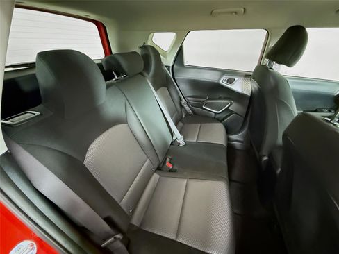 Used 2024 Kia Soul LX w/ LX Technology Package image 25