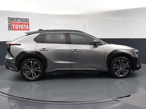 Used 2023 Toyota bZ4X Limited image 5