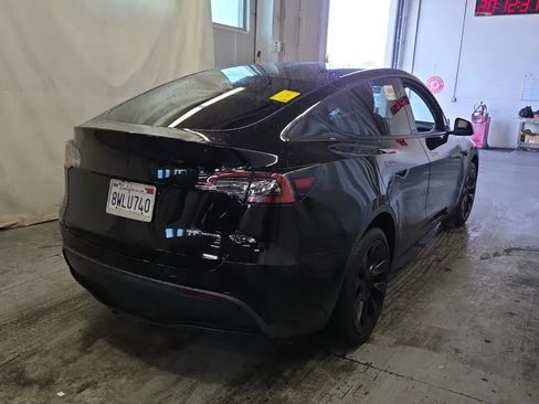 Used 2021 Tesla Model Y Long Range AWD/4WD image 3