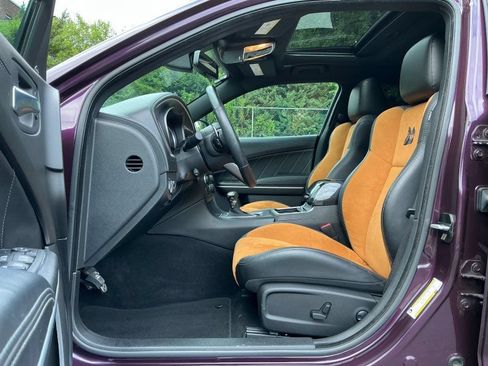 Used 2022 Dodge Charger Scat Pack RWD image 10