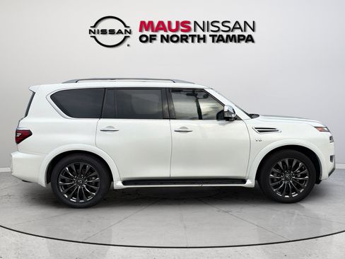 Used 2022 Nissan Armada Platinum w/ Captain's Chairs Package RWD image 9