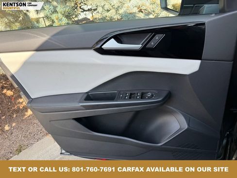 Used 2025 Volkswagen Taos S image 23