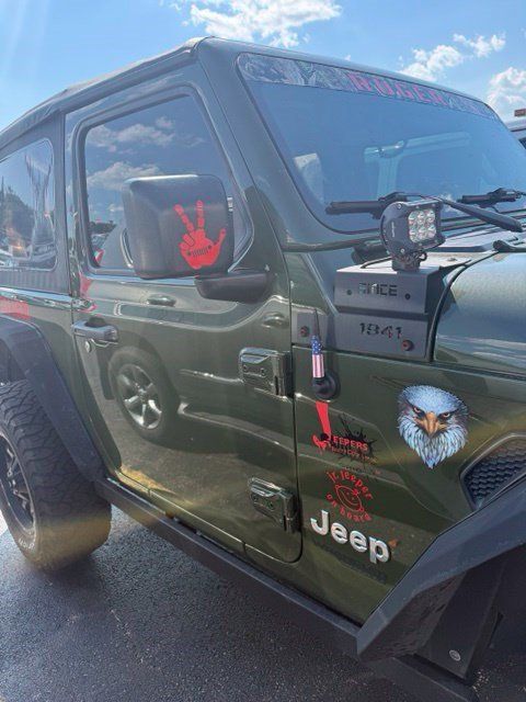 Used 2020 Jeep Wrangler Sport AWD/4WD image 3