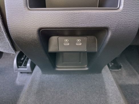 New 2026 Mitsubishi Outlander SE image 23