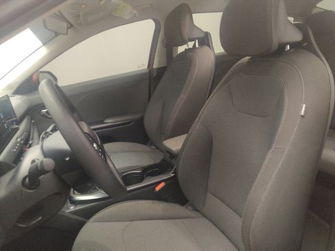 Used 2025 Kia K4 FWD image 17