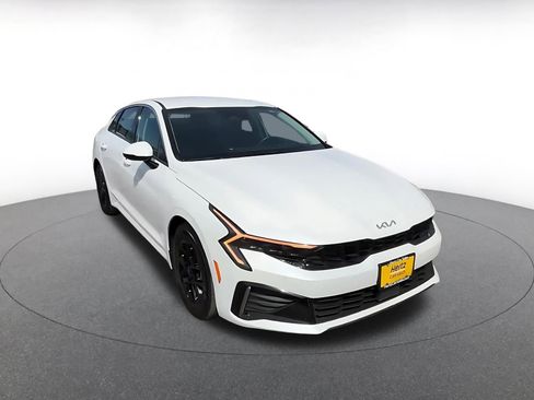 Used 2025 Kia K5 LXS FWD image 3