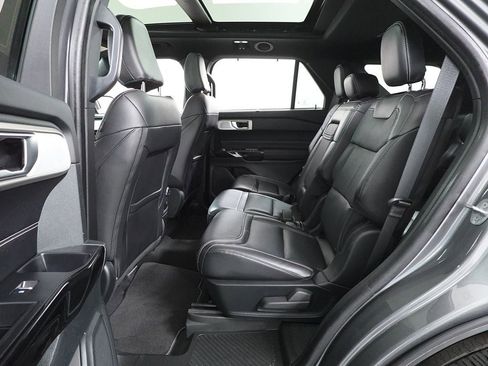 Certified 2024 Ford Explorer ST w/ Technology Package AWD/4WD image 17