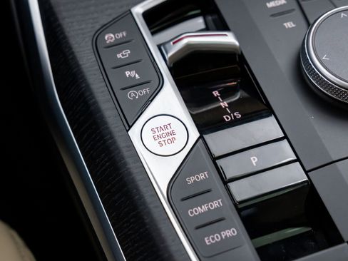 New 2026 BMW 330i xDrive Sedan w/ Premium Package image 21