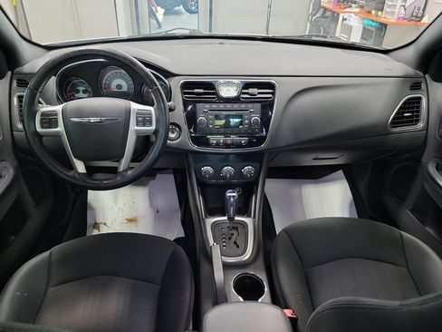 Used 2012 Chrysler 200 Touring w/ Cold Weather Group FWD image 3