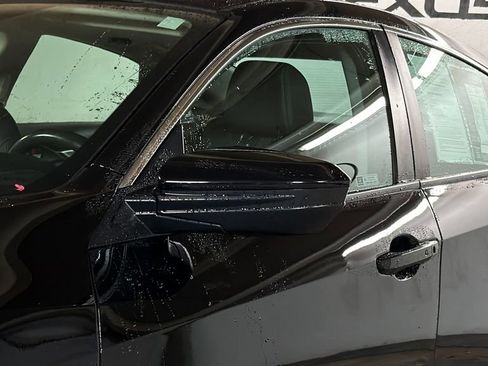 Used 2021 Honda Civic EX-L image 4