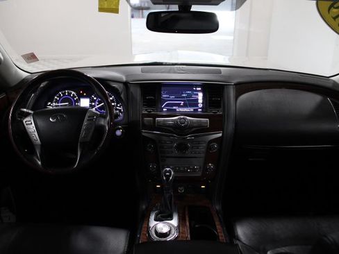 Used 2019 INFINITI QX80 Luxe w/ 22" Wheel Package AWD/4WD image 2