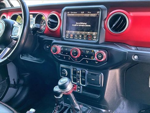 Used 2021 Jeep Wrangler Unlimited Rubicon AWD/4WD image 33