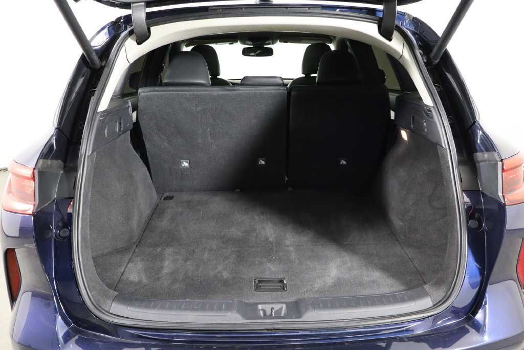Used 2021 INFINITI QX50 Luxe AWD/4WD image 17