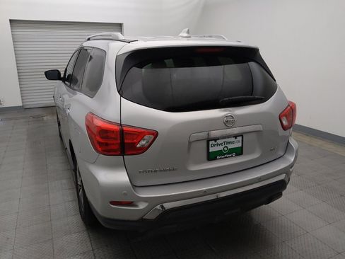 Used 2019 Nissan Pathfinder SV FWD image 6