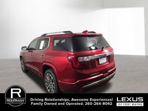 Used 2021 GMC Acadia Denali w/ Denali Ultimate Package image 10