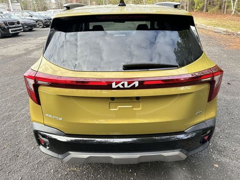 Used 2024 Kia Seltos SX w/ SX Sunroof Package image 21