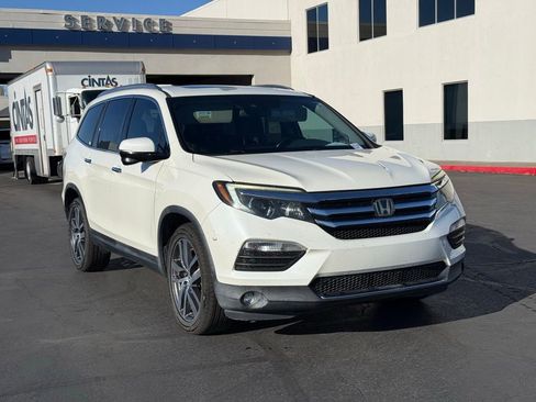 Used 2016 Honda Pilot Touring image 1