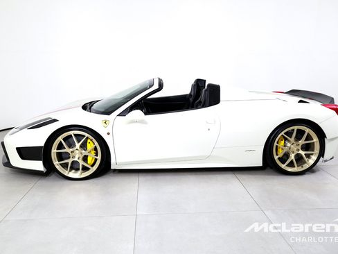 Used 2014 Ferrari 458 Spider RWD image 6