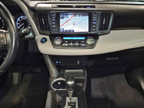 Used 2018 Toyota RAV4 Adventure AWD/4WD image 35