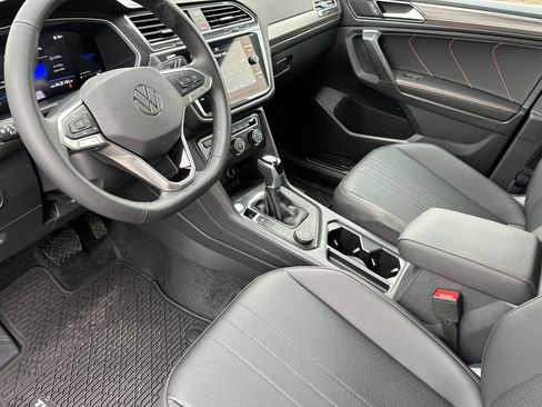 Used 2024 Volkswagen Tiguan Wolfsburg Edition AWD/4WD image 9