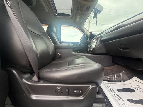 Used 2012 GMC Yukon XL Denali image 8