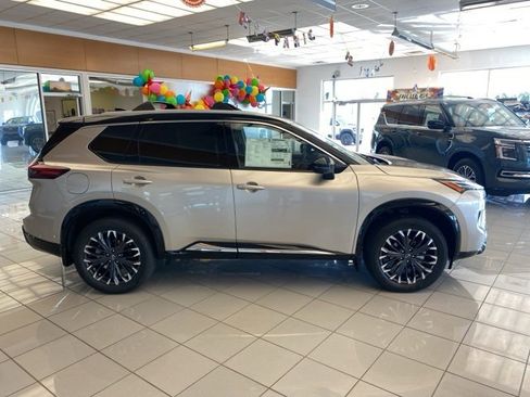 New 2026 Nissan Rogue Platinum w/ Platinum Premium Package image 7