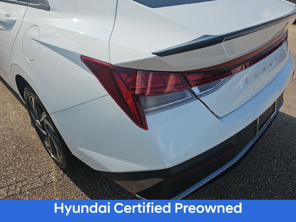 Certified 2025 Hyundai Elantra SEL FWD image 29