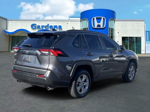 Used 2024 Toyota RAV4 XLE AWD/4WD image 6