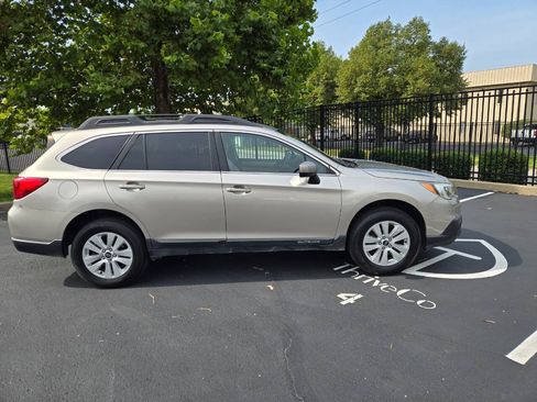 Used 2017 Subaru Outback 2.5i Premium AWD/4WD image 5