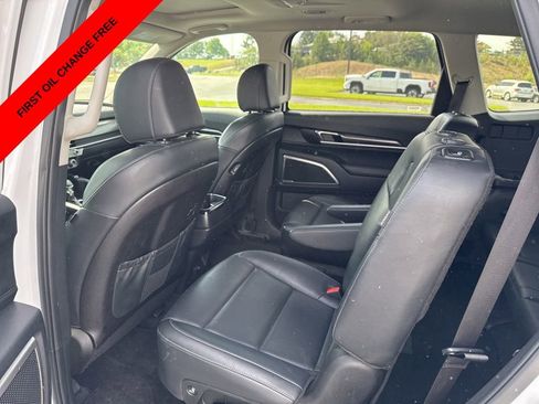 Used 2025 Kia Telluride S AWD/4WD image 9