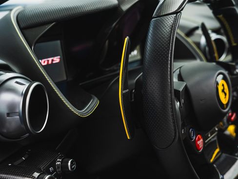 Used 2022 Ferrari 812 GTS RWD image 47