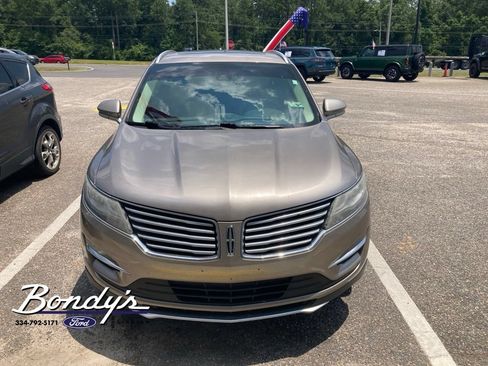 Used 2018 Lincoln MKC Reserve w/ Lincoln MKC Climate Package AWD/4WD image 2