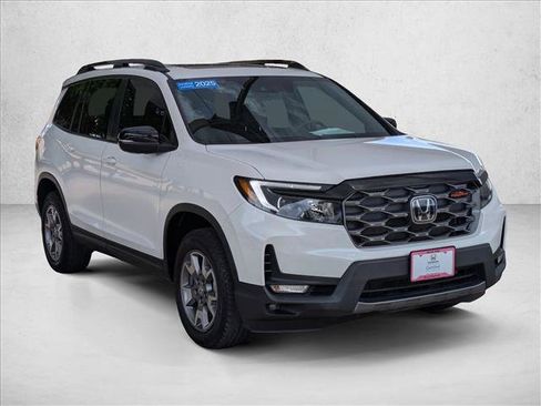 Certified 2023 Honda Passport TrailSport image 3